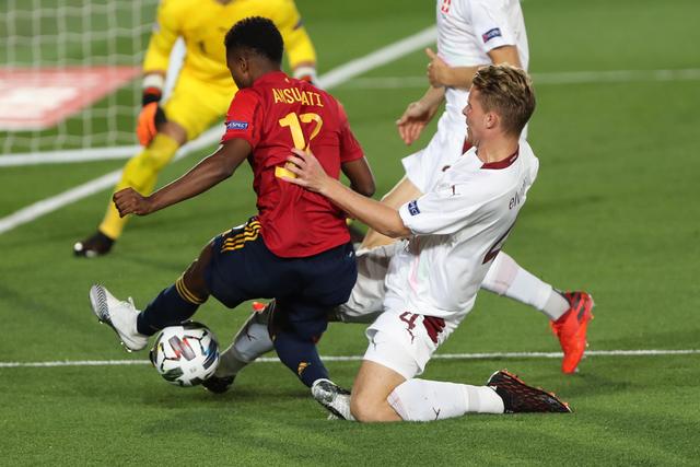 普尔30分奇才大胜公牛 艾维22分活塞力克魔术